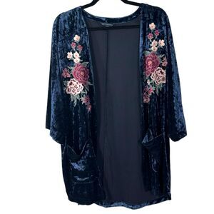 American Eagle Blue Velvet Floral Embroidered Topper Kimono Size Medium